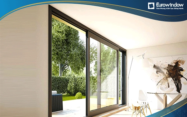 Các thanh nhựa định hình Profile của cửa kính nhôm chính hãng 2 cánh lùa được sản xuất với công nghệ hiện đại cùng hệ phụ kiện đi kèm cao cấp Phù hợp để gia chủ chọn làm cửa mặt tiền cho không gian của mình bởi sự đảm bảo, tính an toàn và chi phí bảo hành thấp. 