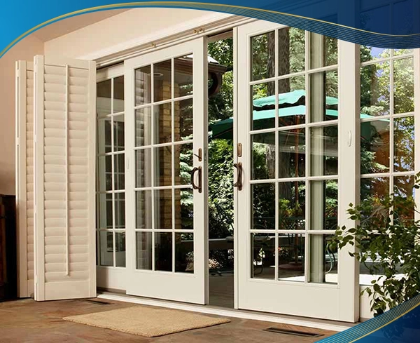 Cửa đi 4 cánh chia ô mở trượt màu trắng