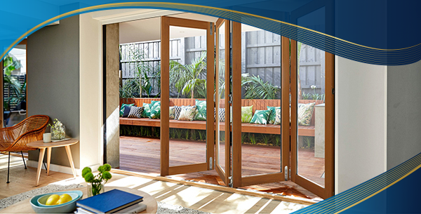Cửa nhựa lõi thép 4 cánh thường được người dân bản xứ tại Vinh lắp đặt tại quán cà phê