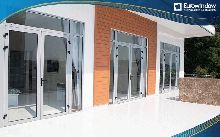 Cửa đi nhựa lõi thép 2 cánh lắp tại Quận 9