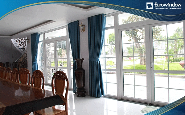 Cửa đi mở quay nhiều cánh tiện lợi