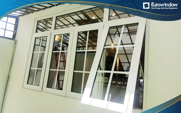 Eurowindow lắp đặt cửa sổ nhựa uPVC mở hất tại Hồ Chí Minh