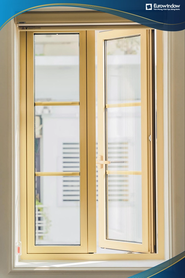 Cửa sổ Mở quay ngoài 2 cánh màu vàng Eurowindow