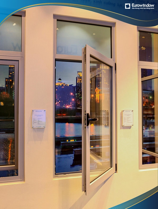 Cửa sổ Mở quay trong 1 cánh màu ghi Eurowindow