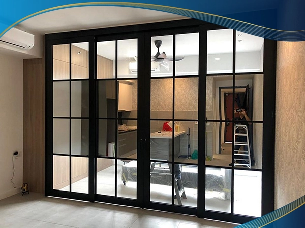Cửa nhựa 4 cánh được chia ô cùng 2 cánh cố định