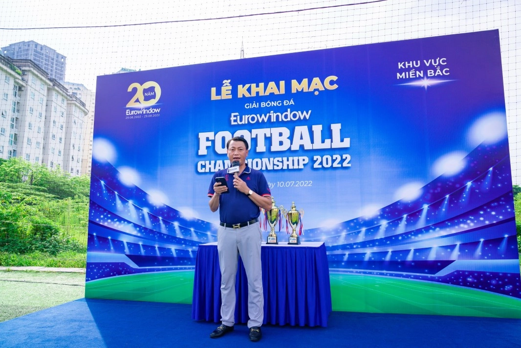 khai-mac-giai-bong-2