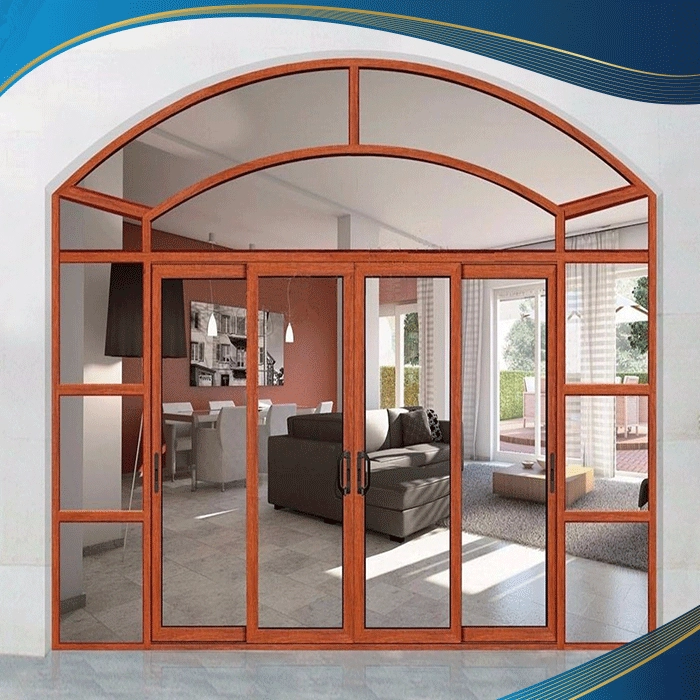 Cửa nhôm đi 4 cánh màu vân gỗ kết hợp 2 vách 2 bên và vòm phía trên giúp làm nổi bật công trình