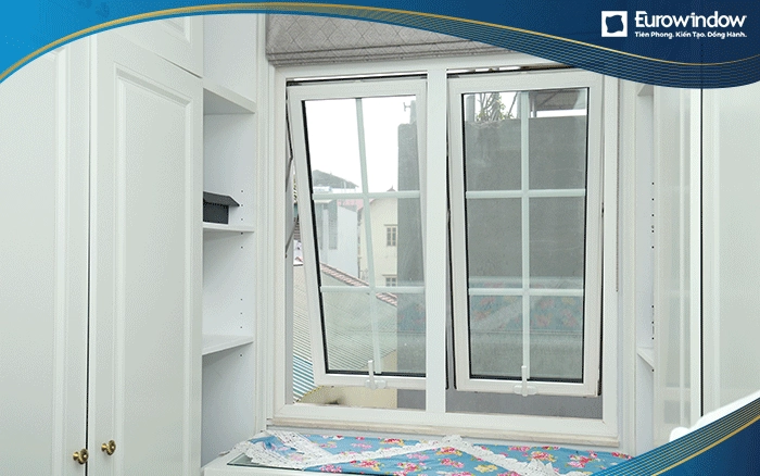 Loại cửa nhôm mở hất thường dùng làm cửa sổ. Cửa mở hất hạn chế tối đa nước mưa vào trong nhà