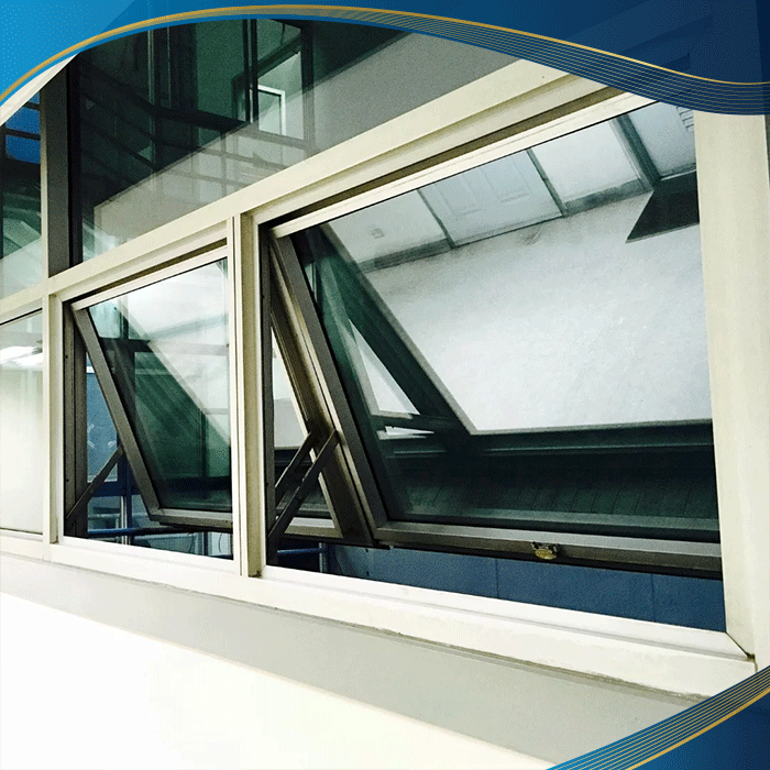 Cửa sổ mở hất 2 cánh màu đen kết hợp với vách kính cố định để tận dụng view hồ tại nhà hàng cao cấp ven hồ