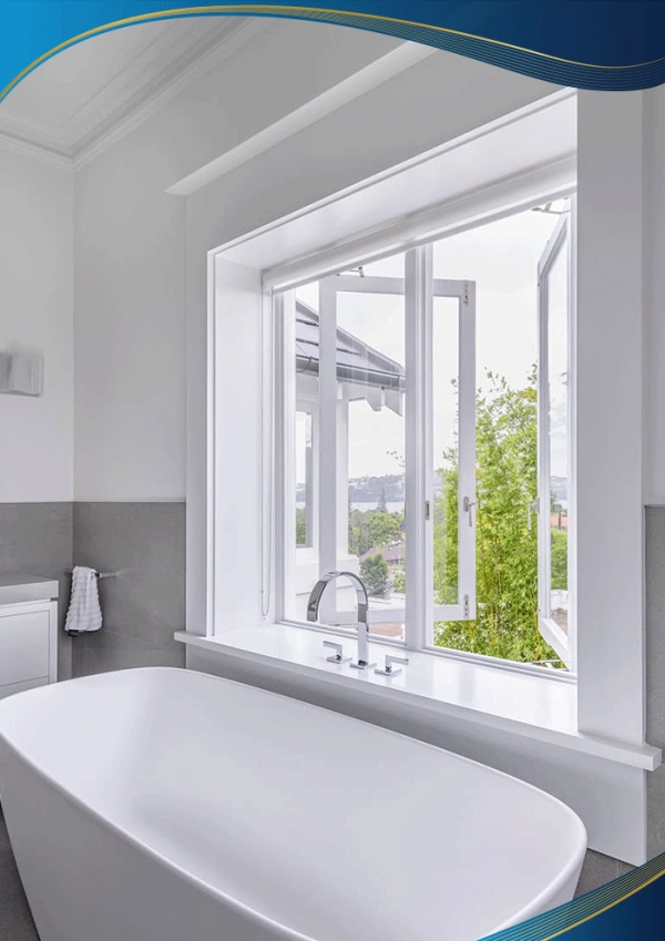 Cửa sổ nhựa lõi thép 2 cánh mở quay màu trắng lắp đặt tại phòng tắm biệt thự hiện đại đem lại sự tinh tế cho không gian