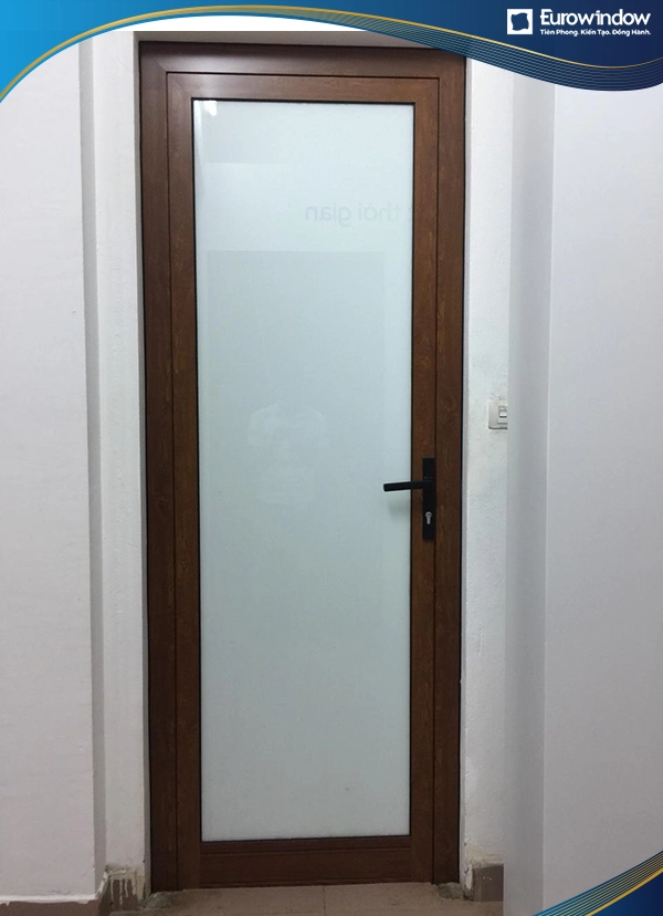 Cửa nhôm giả gỗ 1 cánh khung vuông kết hợp kính mờ