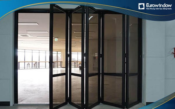 Cửa lùa xếp trượt nhôm kính 5 cánh