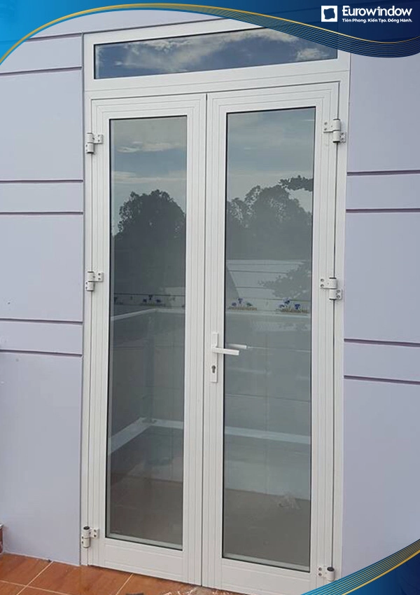 Cửa nhôm màu trắng 2 cánh kết hợp ô cố định