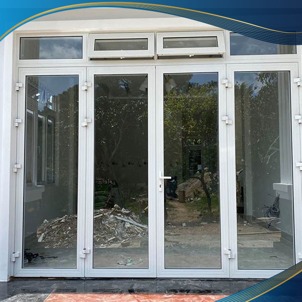 cửa nhôm màu trắng 4 cánh kết hợp ô cố định