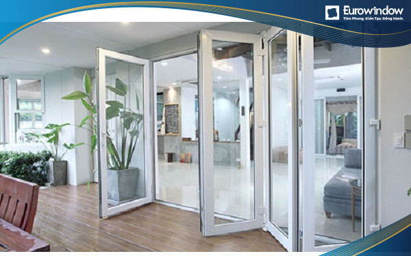 Cửa nhôm xếp trượt 4 cánh màu trắng