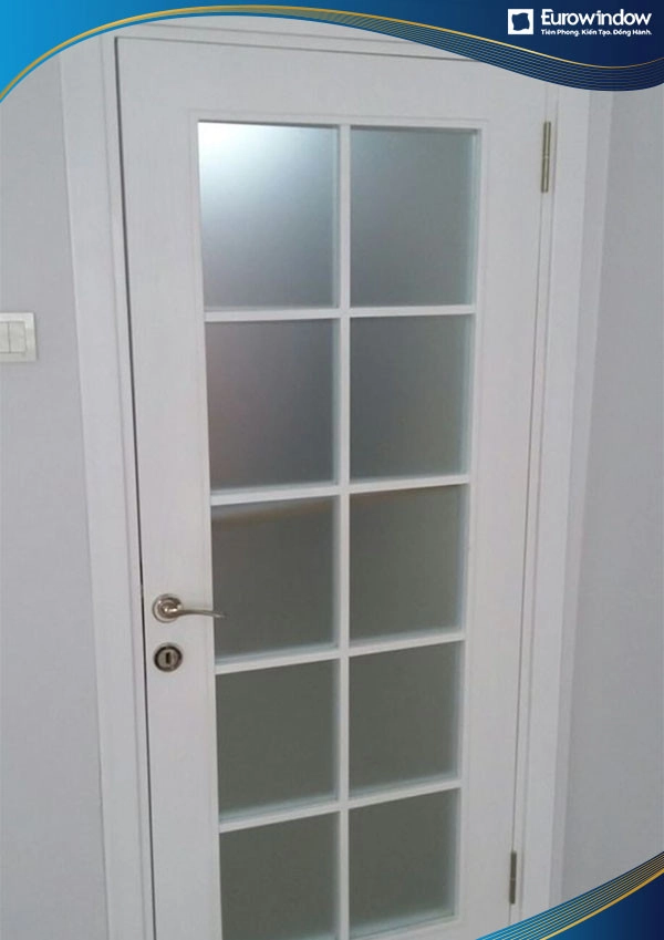 Cửa nhôm 1 cánh phòng ngủ chia ô màu trắng