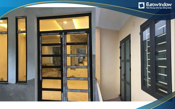 Cửa nhôm chia ô đố ngang 2 cánh