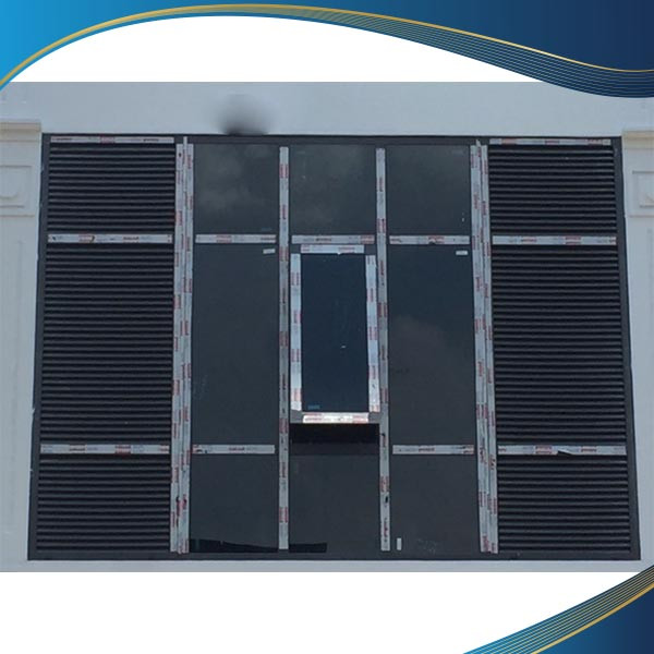 Cửa sổ mở hất 1 cánh kết hợp cửa chớp