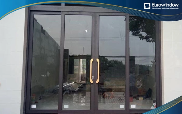 Cửa nhôm trượt quay 4 cánh sở hữu nhiều ưu điểm nổi bật