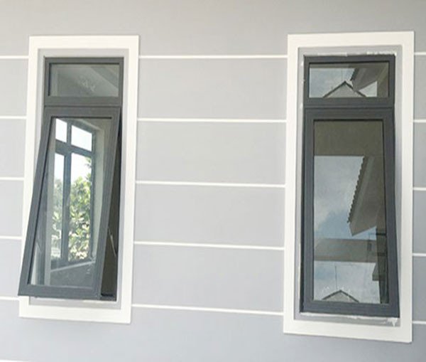 Cửa sổ 1 cánh mở hất kết hợp vách kính cố định màu xám