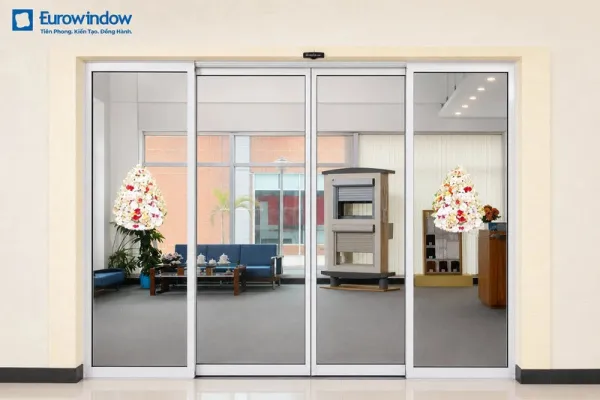 Giải pháp cửa nhôm tự động phù hợp với trung tâm thương mại, văn phòng (Nguồn: Eurowindow)