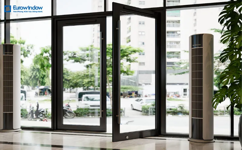 Khung nhôm giúp tăng độ chắc chắn và bảo vệ tấm kính hiệu quả (Nguồn: Eurowindow)