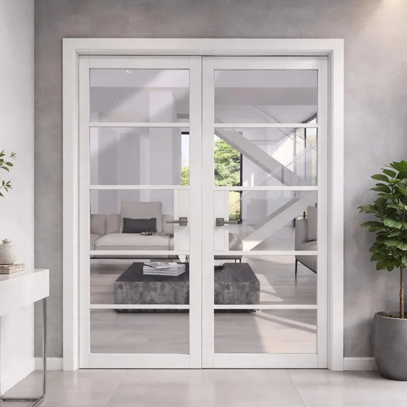 Cửa đi kính hộp nan trang trí màu trắng tinh tế, phù hợp với nhiều phong cách kiến trúc (Nguồn: Internet)
