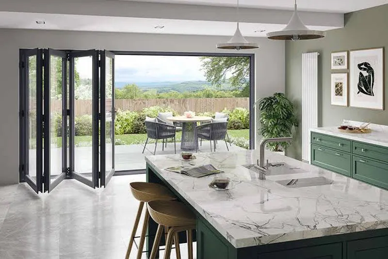 Cửa đi uPVC 4 cánh xếp trượt phù hợp cửa ra vườn, ra hồ bơi