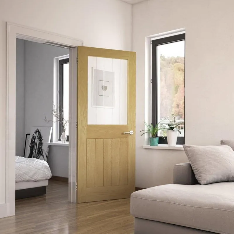 Cửa nhôm giả gỗ 1 cánh hoa văn đơn giản tạo cảm giác ấm cúng cho phòng ngủ