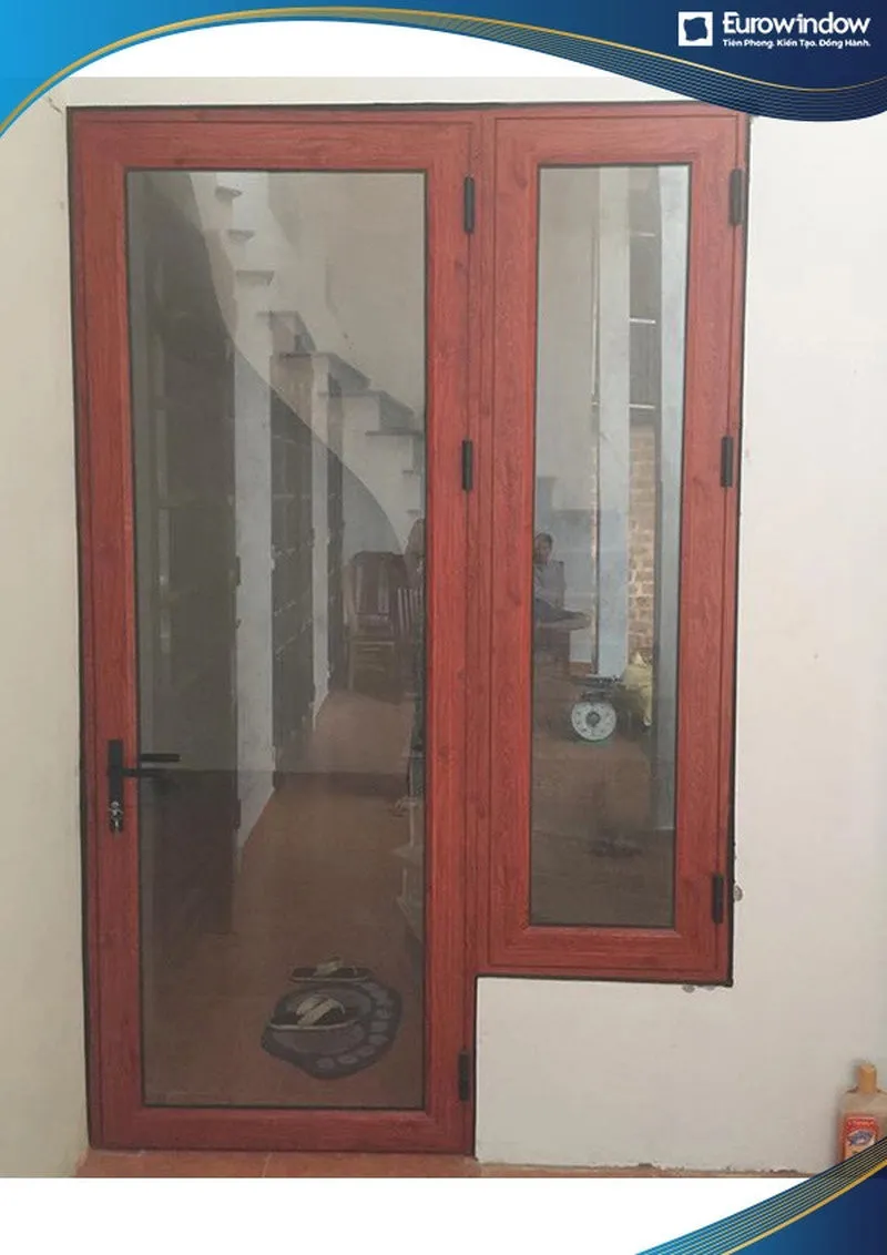 Cửa nhôm gỗ 1 cánh kết hợp cửa sổ