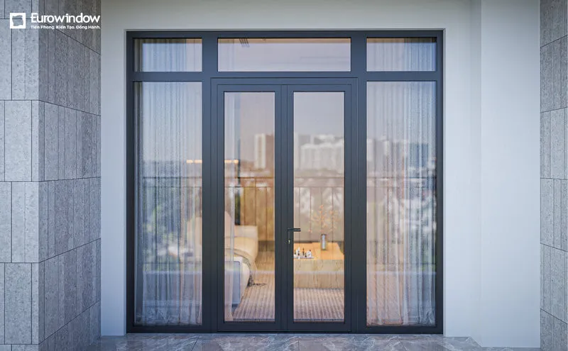 Cửa nhôm kính 4 cánh màu đen tạo điểm nhấn cho mặt tiền (Nguồn: Eurowindow)