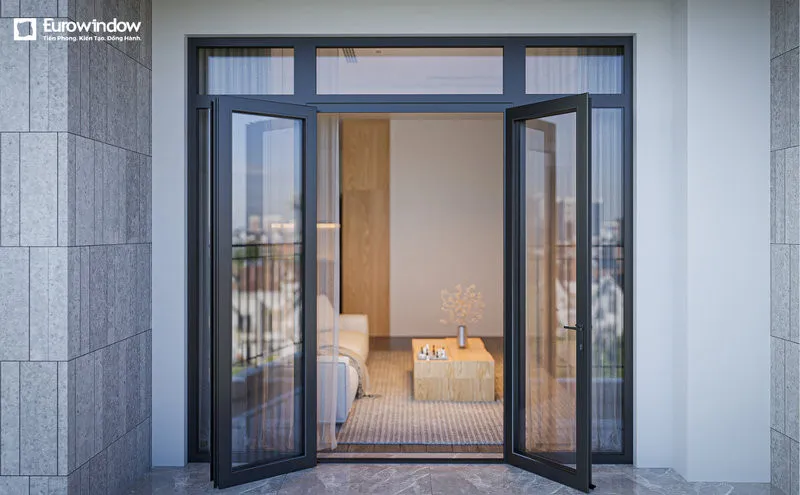 Cửa nhôm kính 4 cánh mở ra ngoài tạo lối đi rộng rãi, thuận tiện (Nguồn: Eurowindow)