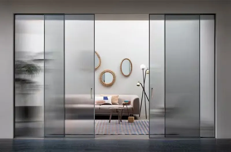 Cửa nhôm màu xám ghi 4 cánh mở trượt