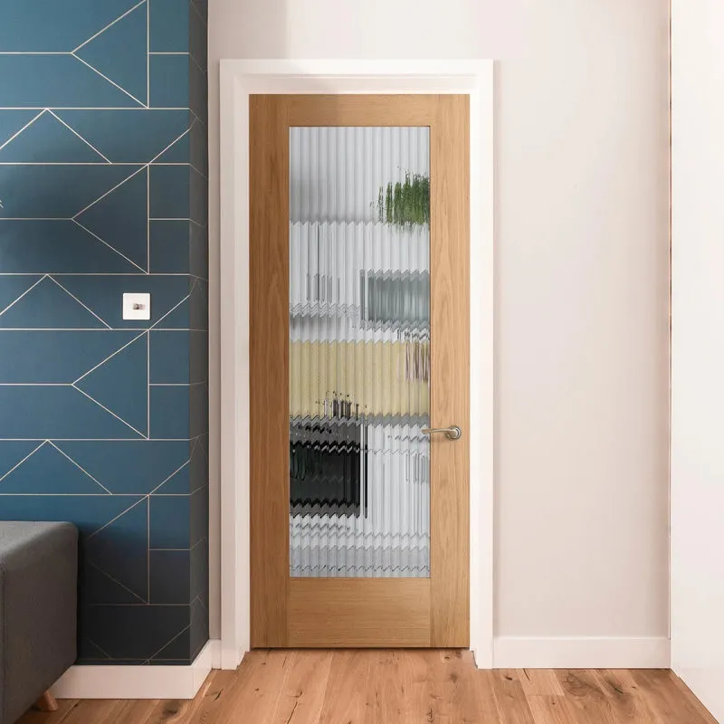 Cửa nhôm vân gỗ 1 cánh kính mờ tạo sự riêng tư cho người dùng