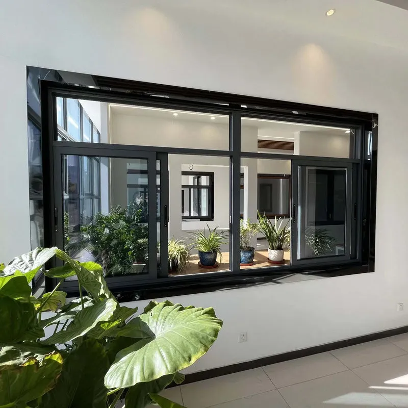 Cửa sổ nhôm đen 4 cánh mở trượt thích hợp cho các căn nhà trong ngõ nhỏ