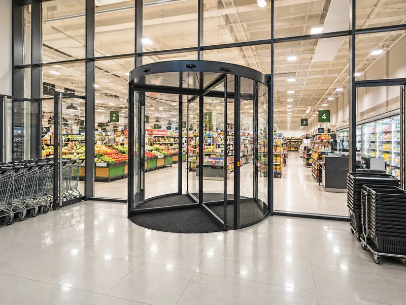 eurowindow-automatic-revolving-doors-are-equipped-with-electric-brakes-to-maintain-the-closed-position