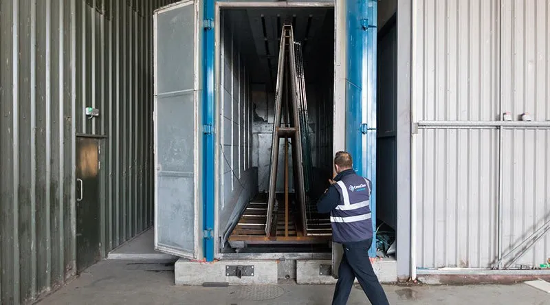 Gia chủ có thể sử dụng kính đã thực hiện Heat Soak Test để giảm nguy cơ vỡ tự phát. (Nguồn: Internet)