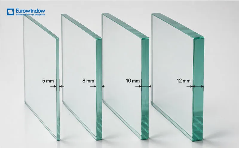 Kính cường lực thường có độ dày từ 5 mm đến 12 mm với mục đích sử dụng khác nhau. (Nguồn: Eurowindow)