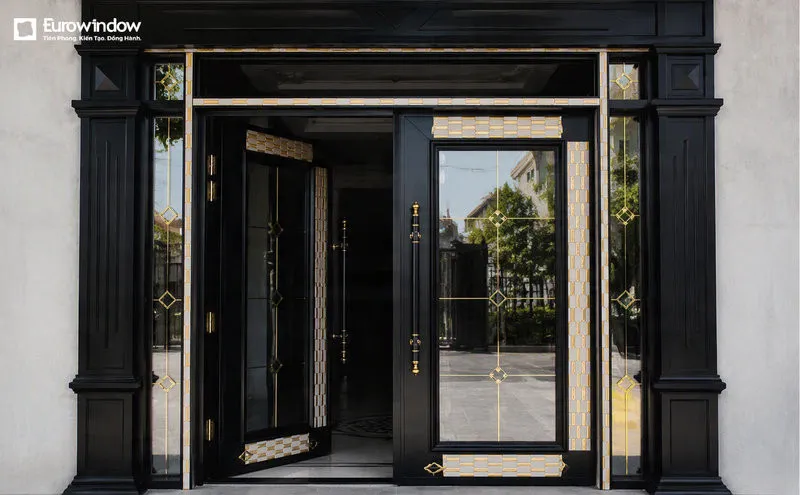 Nan đồng trang trí giúp mặt tiền công trình thêm nổi bật (Nguồn: Eurowindow)