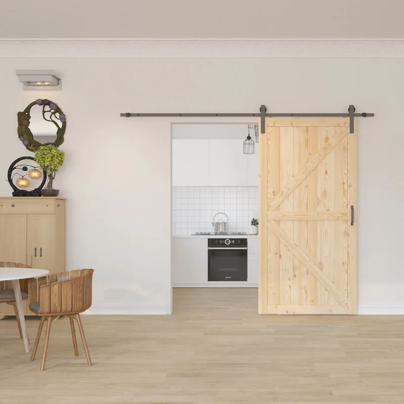 Thiết kế cửa gỗ nâu sáng kết hợp với sàn gỗ và tường sáng màu trong nhà phố (Nguồn: Internet)
