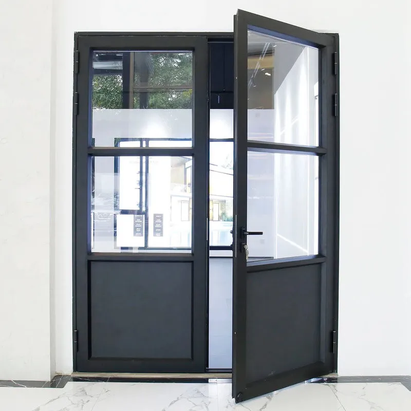 Thiết kế cửa nhôm 2 cánh kết hợp kính hộp và nan trang trí tạo điểm nhấn cho không gian (Nguồn: Internet)