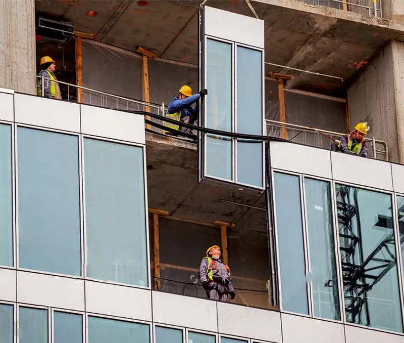 Vách nhôm kính lớn hệ Unitized giúp thi công nhanh hơn