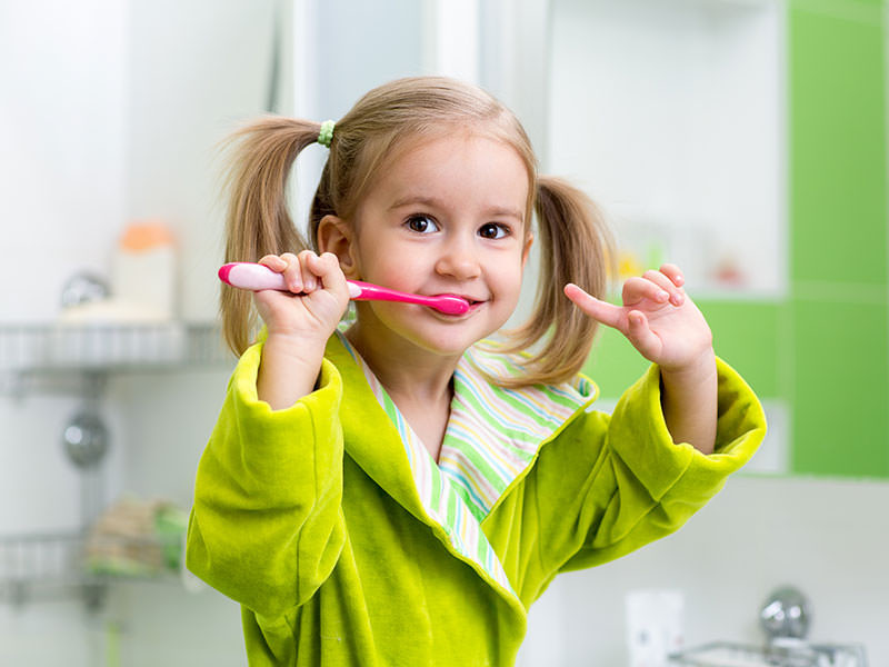 bí quyết giúp trẻ chịu đánh răng
