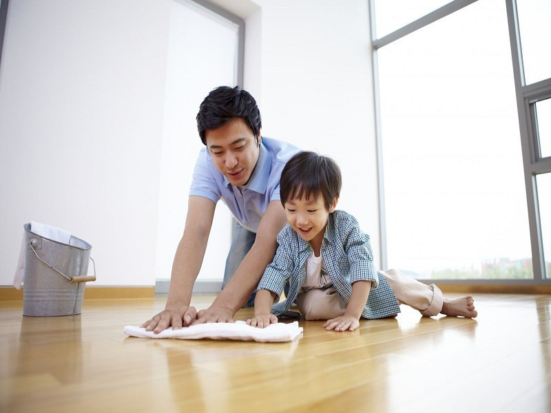khuyến khích con giúp đỡ việc nhà