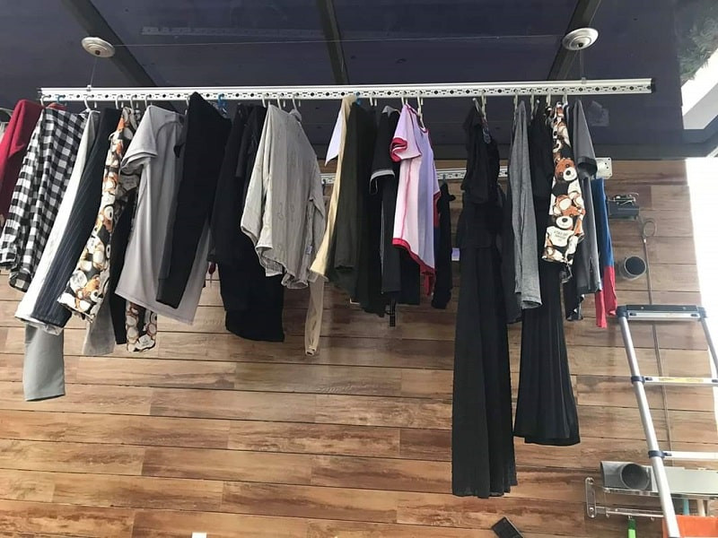 cách phơi quần áo cho trẻ