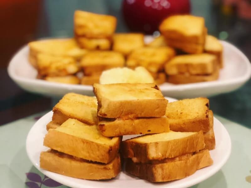 bánh mỳ chiên nhân tôm