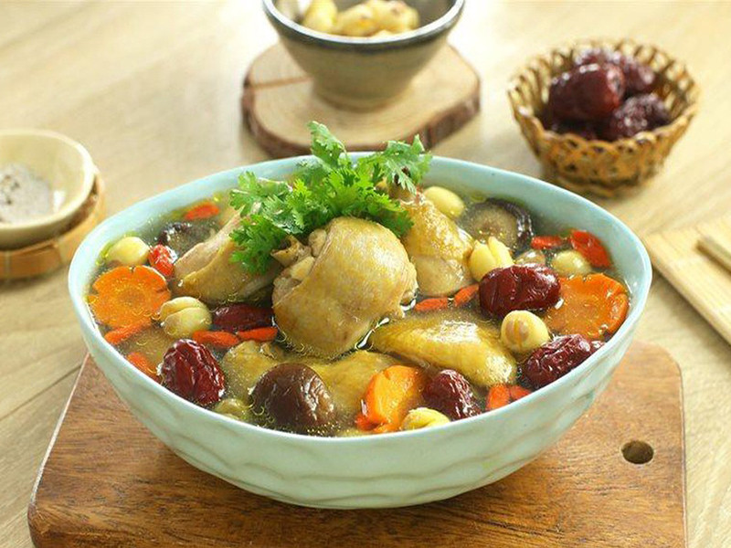 canh gà hầm nấm