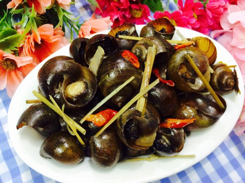ốc hấp sả