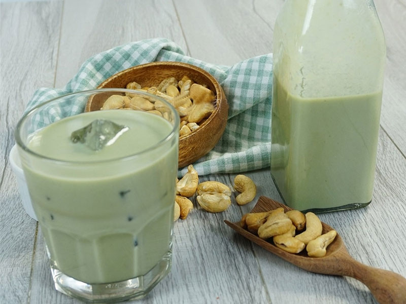 làm sữa hạt cho bé