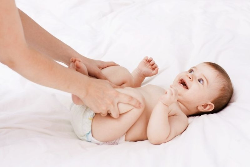 bài tập vận động cho trẻ sơ sinh